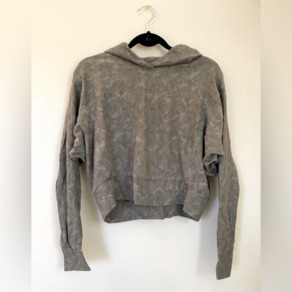 Athleta | Farallon Camo Cropped Sweatshirt | Size XS - Picture 5 of 12
